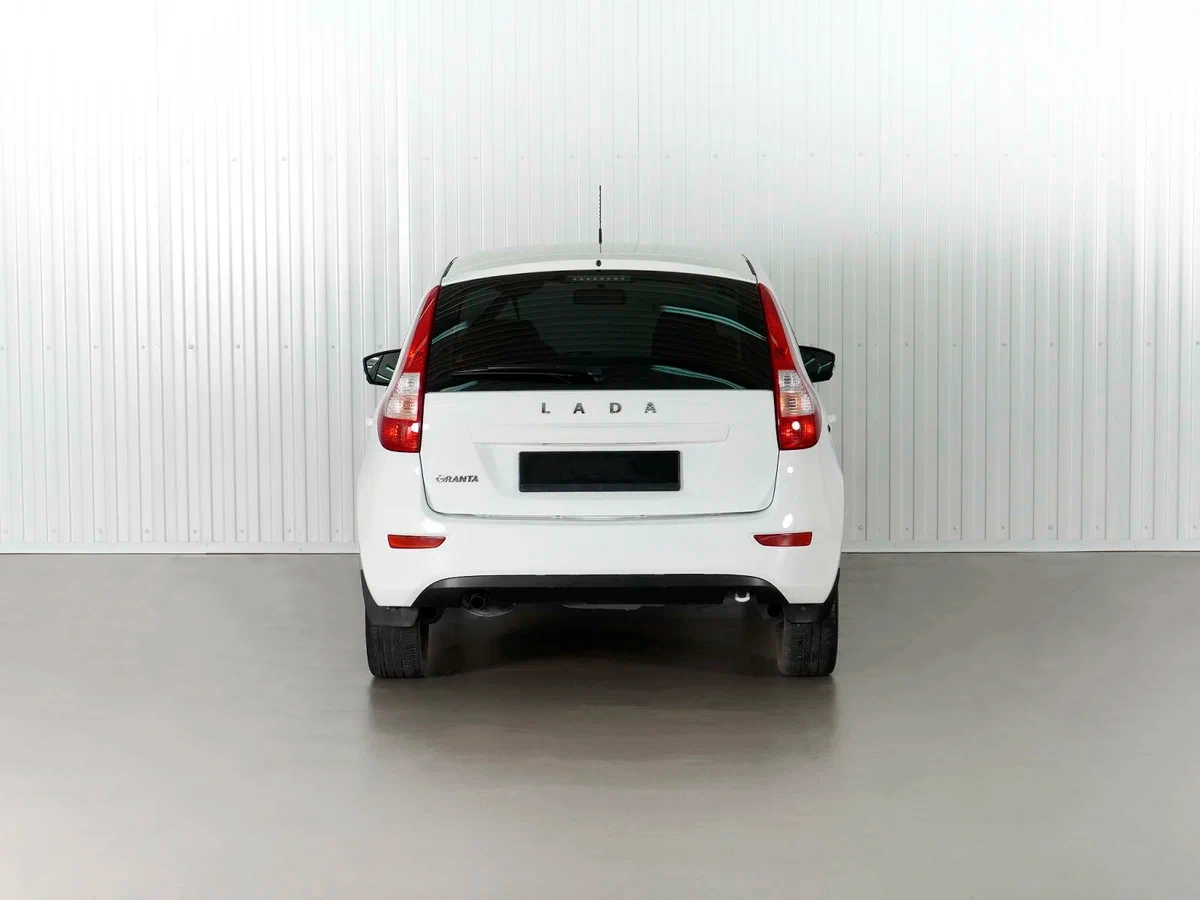 Lada Granta Хэтчбек в ваш город - фото №4