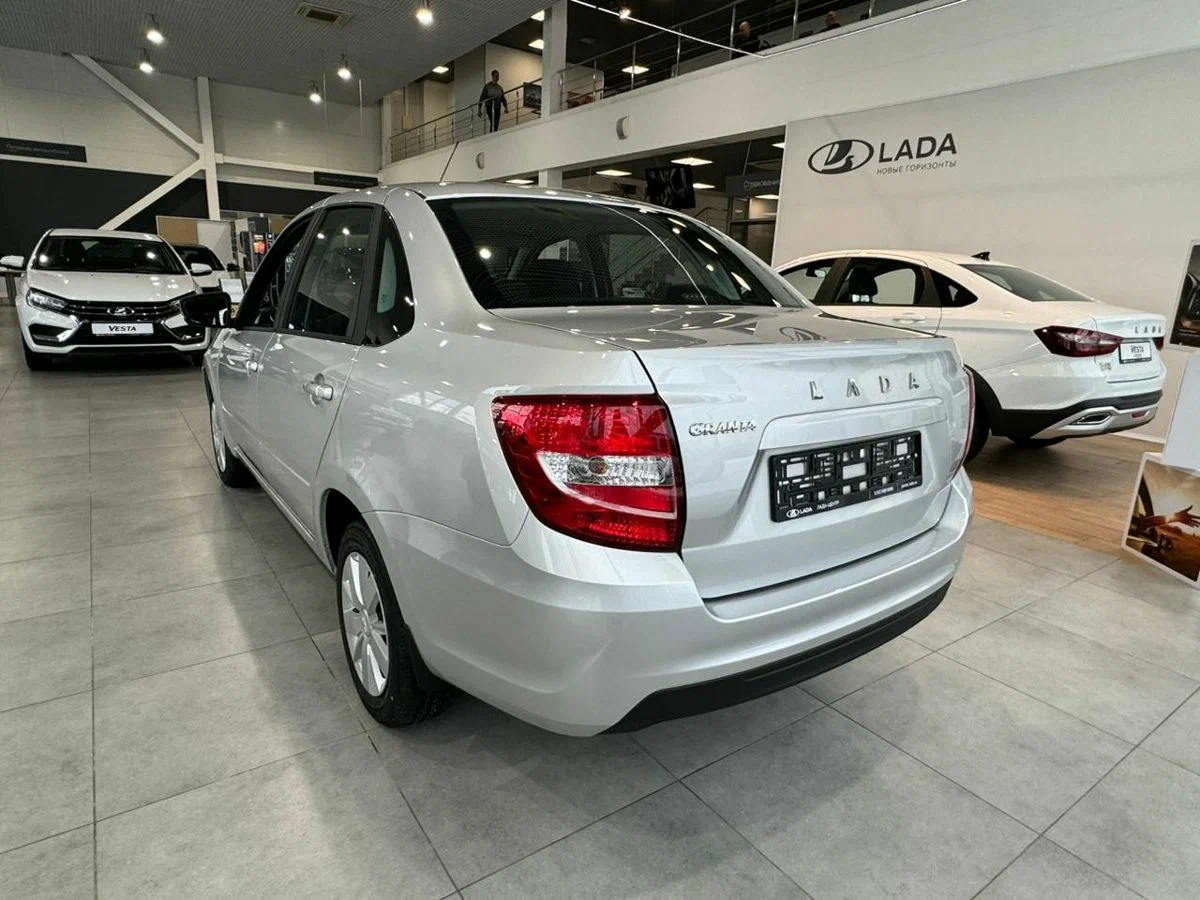 Lada Granta Седан в ваш город - фото №3